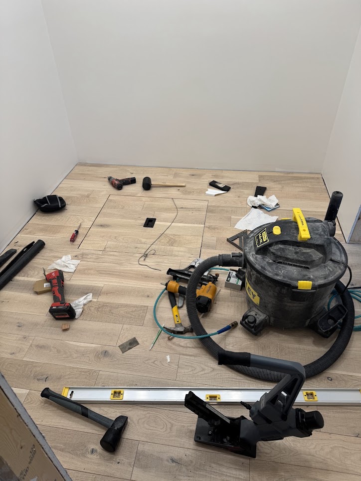 Flooring in the walkin closet.